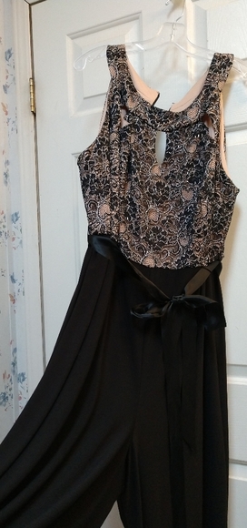 R&M Richards Pants - NWT R&M Richards Elegant Black lace jumpsuit